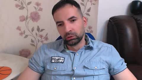 Snapshot of leo_gianni chatting on May 8, 2026, 2:22 pm Leo Gianni online show from May 8, 2026, 2:22 pm