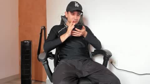 Leo Jones online show from December 5, 2025, 6:15 pm