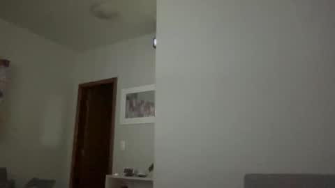 Snapshot of leobhr chatting on November 26, 2025, 5:52 am Leo Wolf online show from November 26, 2025, 5:52 am