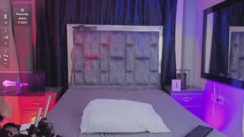 leomonnroe online show from April 18, 2026, 7:18 pm