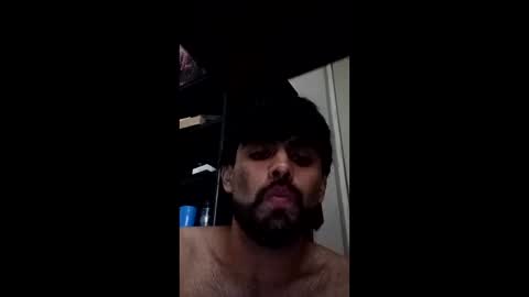 leon3lkingggggg online show from May 22, 2026, 8:21 am