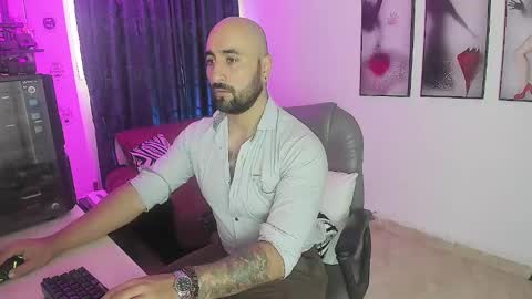 Leon online show from January 8, 2025, 2:56 pm