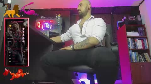 Leon online show from September 15, 2025, 9:59 pm