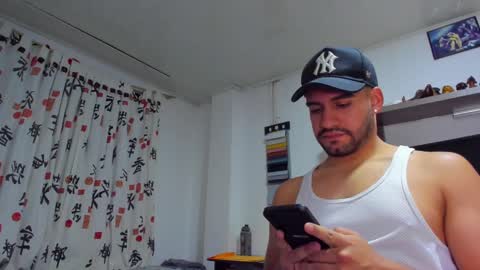 Leon Hart online show from December 16, 2024, 11:39 pm