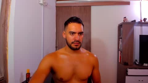 Leon Hart online show from February 11, 2025, 10:28 pm