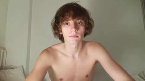Snapshot of leon_heart666 chatting on April 16, 2026, 9:50 pm Leon online show from April 16, 2026, 9:50 pm