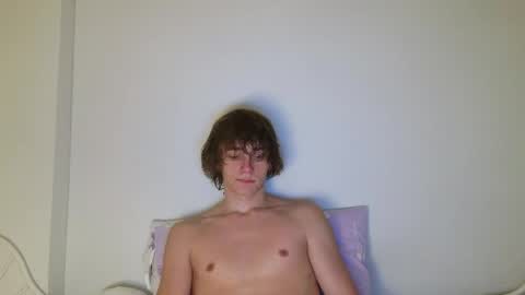 Snapshot of leon_heart666 chatting on May 1, 2026, 8:35 pm Leon online show from May 1, 2026, 8:35 pm