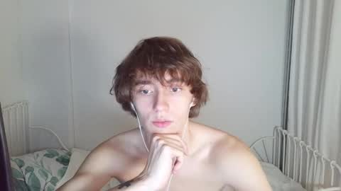 Snapshot of leon_heart666 chatting on May 11, 2026, 4:04 pm Leon online show from May 11, 2026, 4:04 pm