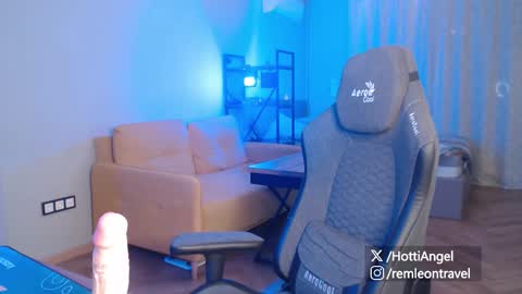 Snapshot of leon_yuugen chatting on March 22, 2026, 1:20 am Leon online show from March 22, 2026, 1:20 am