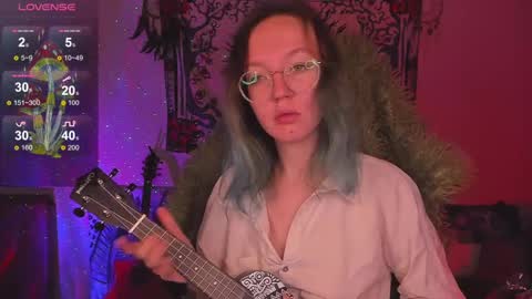 leona online show from December 1, 2024, 7:03 pm