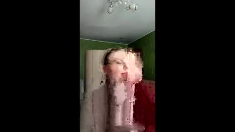 Snapshot of leona_tracie chatting on May 30, 2026, 7:05 am Leona tracie online show from May 30, 2026, 7:05 am