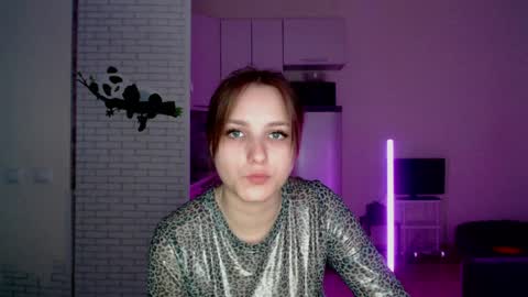 Snapshot of leonaalove chatting on April 2, 2026, 5:21 pm Leonaalove online show from April 2, 2026, 5:21 pm