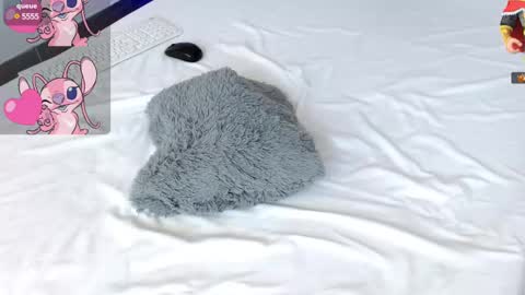 Snapshot of leonacutecam chatting on February 22, 2025, 11:46 pm LUCY online show from February 22, 2025, 11:46 pm