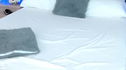 Snapshot of leonacutecam chatting on October 16, 2025, 8:32 pm LUCY online show from October 16, 2025, 8:32 pm