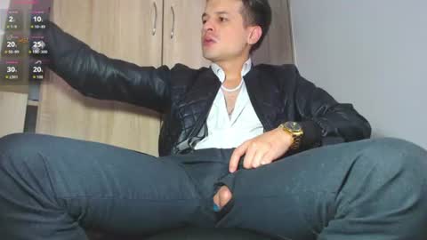 Snapshot of leonal_oconer chatting on July 28, 2026, 4:27 pm iam leonal online show from July 28, 2026, 4:27 pm