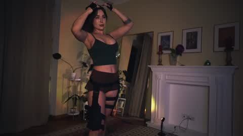 Snapshot of leonamell chatting on January 18, 2025, 9:13 pm Leo online show from January 18, 2025, 9:13 pm