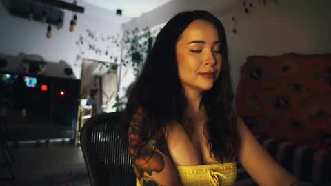 Snapshot of leonamell chatting on September 13, 2025, 12:54 am Leo online show from September 13, 2025, 12:54 am