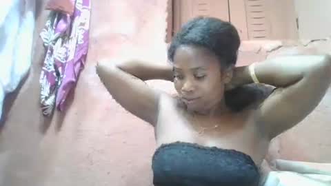 leonnetta online show from April 13, 2026, 2:28 am