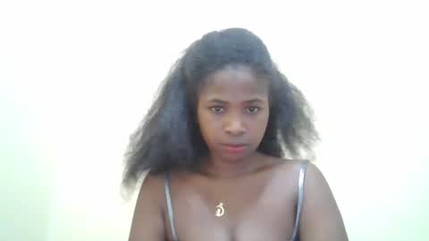 leonnetta online show from April 18, 2026, 9:37 pm