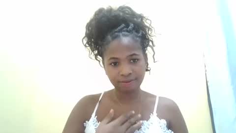 leonnetta online show from April 21, 2026, 8:23 pm