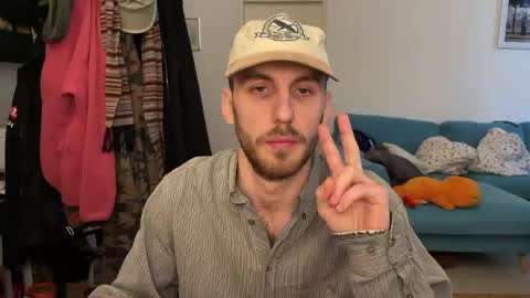 Leon online show from February 3, 2026, 9:25 am