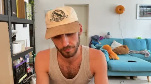Leon online show from July 14, 2026, 9:58 am