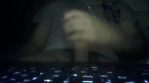 leoonel_95 online show from March 4, 2026, 4:40 am