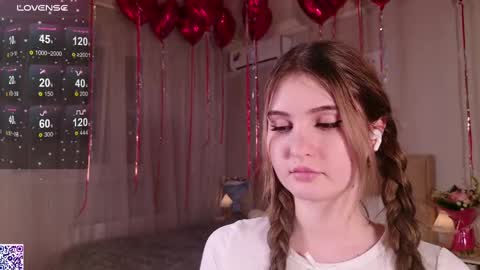 Nicole Moore online show from February 18, 2025, 4:59 pm