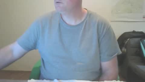 Snapshot of lerase40 chatting on December 22, 2025, 8:55 am homquisgode online show from December 22, 2025, 8:55 am