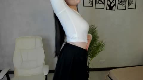 Lesley online show from September 28, 2025, 5:46 am