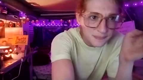 LesleyGumGrass- The Boring Trans girl online show from September 28, 2025, 1:55 am