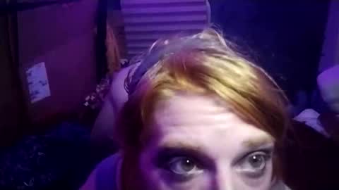 LesleyGumGrass- The Boring Trans girl online show from October 10, 2025, 2:43 am