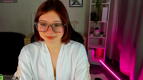 Snapshot of lessi_grace chatting on April 20, 2026, 12:57 am Lessi online show from April 20, 2026, 12:57 am