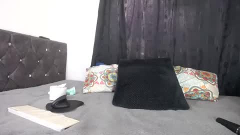 Snapshot of lessliee chatting on December 13, 2024, 2:05 pm lessliee online show from December 13, 2024, 2:05 pm