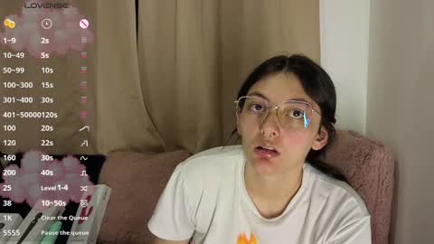 lessliee online show from April 29, 2026, 6:39 am