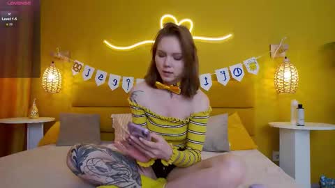 Lessy online show from September 21, 2025, 3:19 am