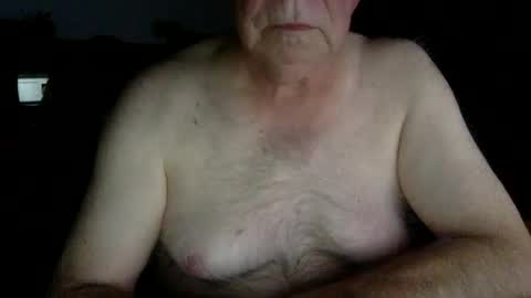 letscum2gether0 online show from December 6, 2024, 3:19 am