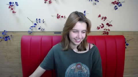 Snapshot of letty_curly chatting on December 14, 2024, 9:29 am letty_curly online show from December 14, 2024, 9:29 am