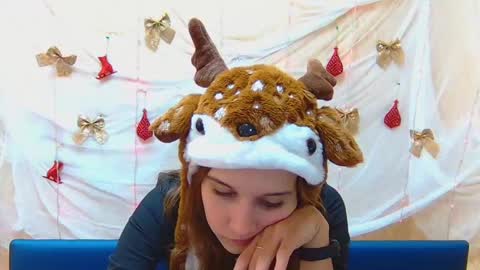 Snapshot of letty_curly chatting on December 29, 2024, 3:13 pm letty_curly online show from December 29, 2024, 3:13 pm