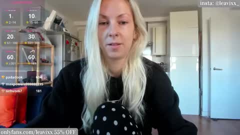 LeaVixx online show from October 30, 2025, 9:55 am