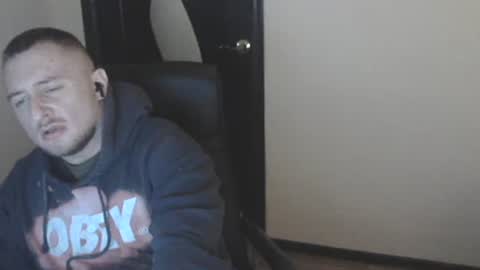 lev1ngston online show from December 9, 2024, 5:52 pm