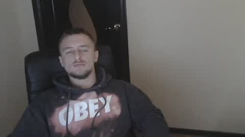 lev1ngston online show from January 2, 2025, 1:17 am