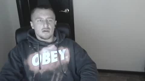 lev1ngston online show from January 19, 2025, 4:46 pm