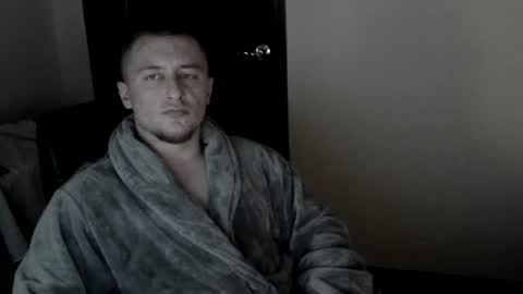 lev1ngston online show from February 2, 2025, 4:05 am