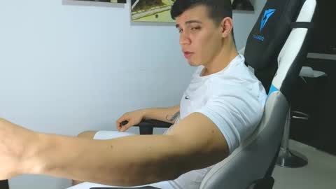 levelingg online show from January 30, 2025, 2:27 am