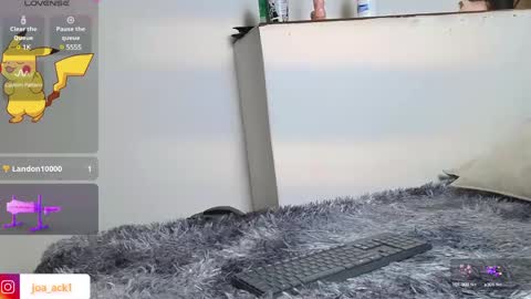 Snapshot of levi_ackermann1 chatting on January 25, 2025, 12:06 am Levi online show from January 25, 2025, 12:06 am