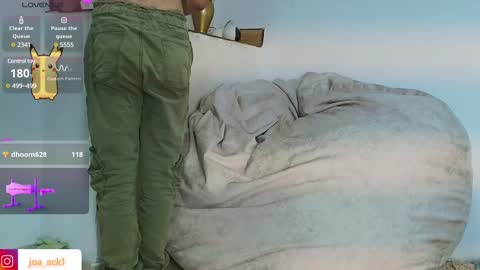 Snapshot of levi_ackermann1 chatting on March 5, 2025, 1:10 am Levi online show from March 5, 2025, 1:10 am