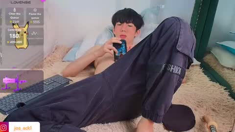 Snapshot of levi_ackermann1 chatting on March 7, 2025, 9:17 pm Levi online show from March 7, 2025, 9:17 pm