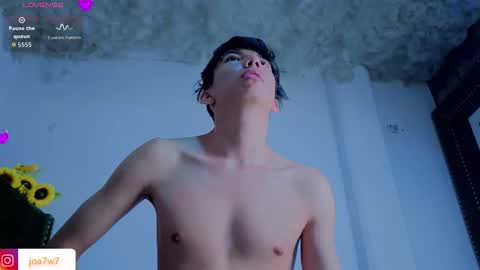 Levi  online show from March 29, 2026, 1:44 pm