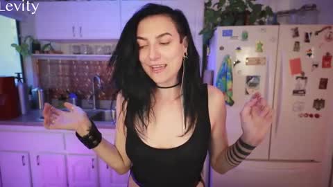 Levity online show from October 3, 2025, 1:13 am